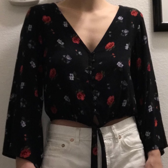 Floral Top - Picture 2 of 4
